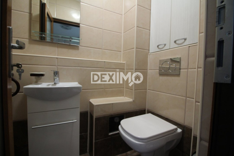 Apartament 3 Camere - Zona Centrala - Vedere Directa La Mare - Oportunitate !
