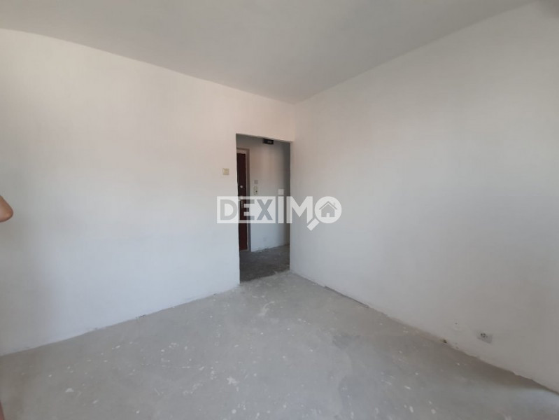 Garsoniera - Zona Far - Etaj 2 - Balcon