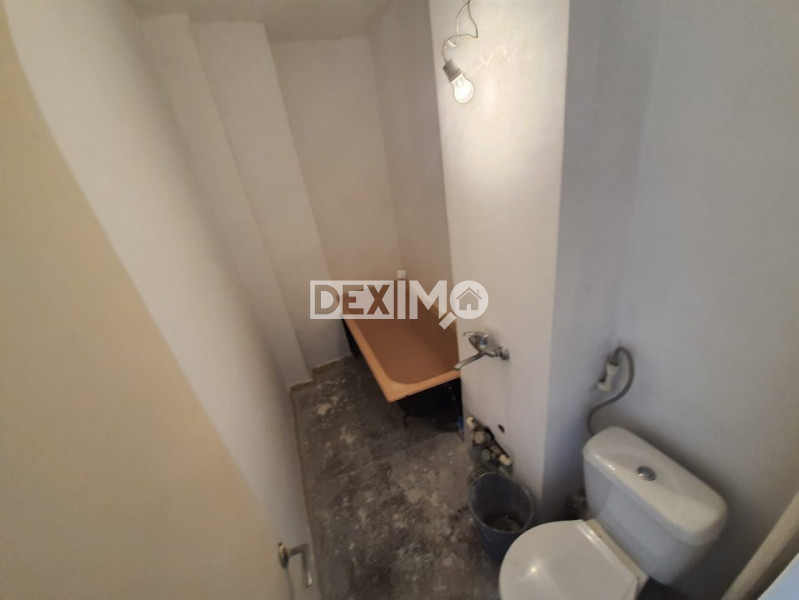 Garsoniera - Zona Far - Etaj 2 - Balcon