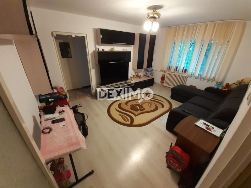 Apartament 3 Camere - Zona CET - Izolat - Gaze Pe Scara
