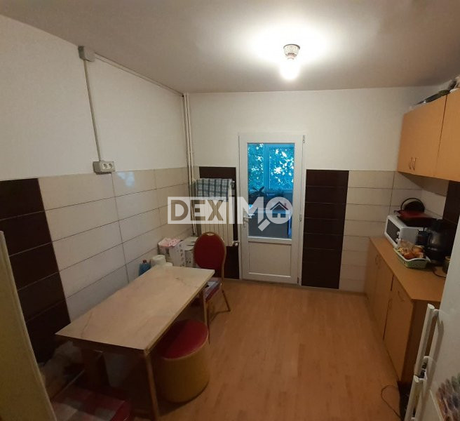 Apartament 3 Camere - Zona CET - Izolat - Gaze Pe Scara