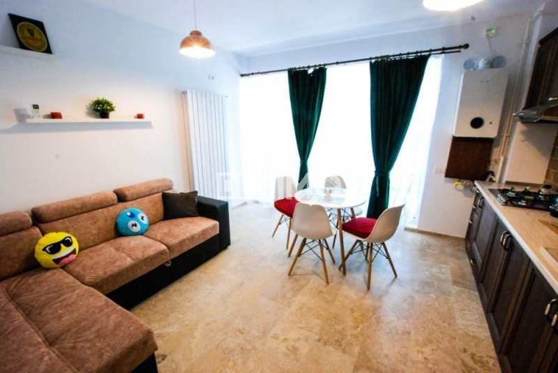 Apartament 2 Camere - Statiune Mamaia  - Vedere Laterala La Lac - Mobilat/Utilat