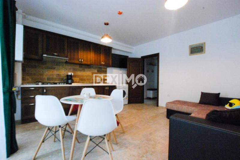 Apartament 2 Camere - Statiune Mamaia  - Vedere Laterala La Lac - Mobilat/Utilat