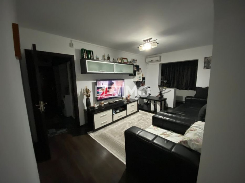 Apartament 3 Camere - Zona KM 4-5 - Gaze - Renovat - Loc De Parcare