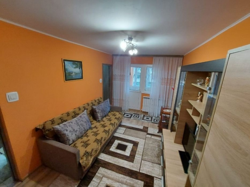 Apartament 3 Camere Semidecomandate - Zona Groapa - Etaj 1 -  Finisaje Clasice
