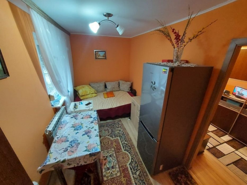 Apartament 3 Camere Semidecomandate - Zona Groapa - Etaj 1 -  Finisaje Clasice