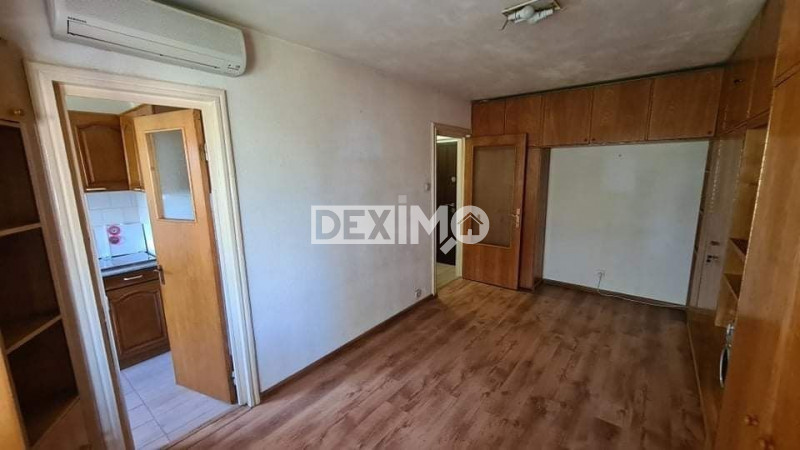 Garsoniera - Zona Capitol - Vedere Stradala 