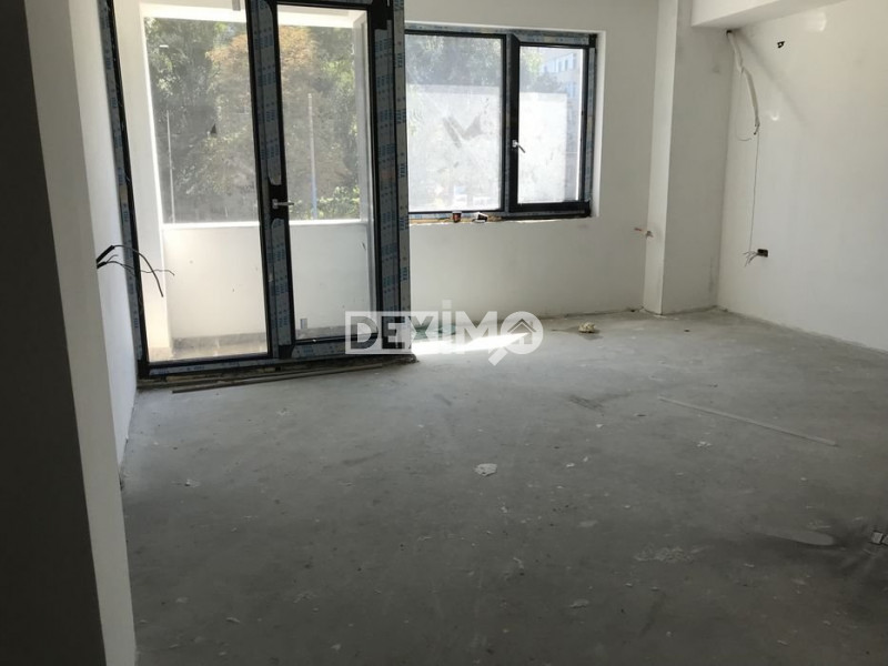 Garsoniera - Zona Tomis Nord - Etaj 1 - Loc De Parcare 