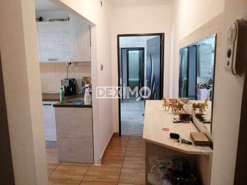 Apartament 2 Camere - Zona CET - Etaj 1 - Mobilat