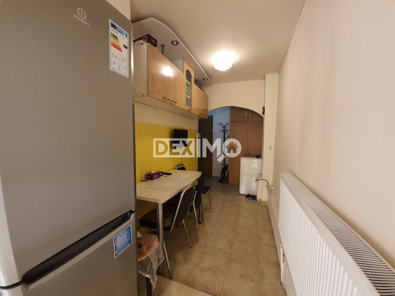 Far-Garsoniera decomandata mobilata modern