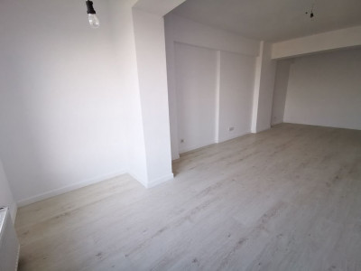 Apartament 3 Camere - Zona Tomis Nord- Gaze