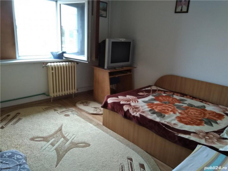 Apartament 2 Camere Decomandate - Zona Dacia - Gaze - Balcon