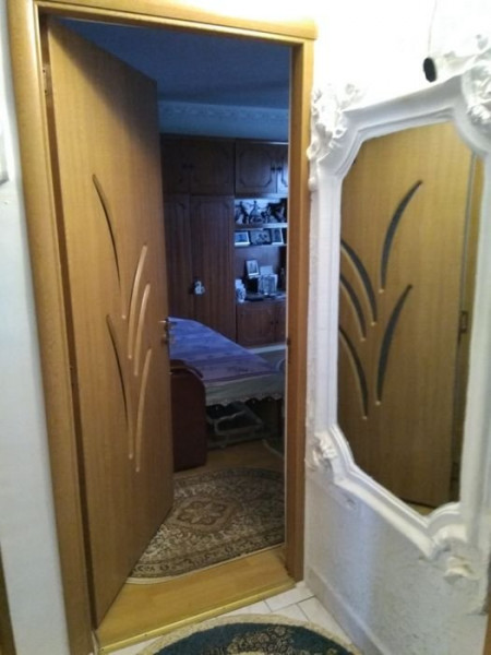 Apartament 2 Camere Decomandate - Zona Dacia - Gaze - Balcon