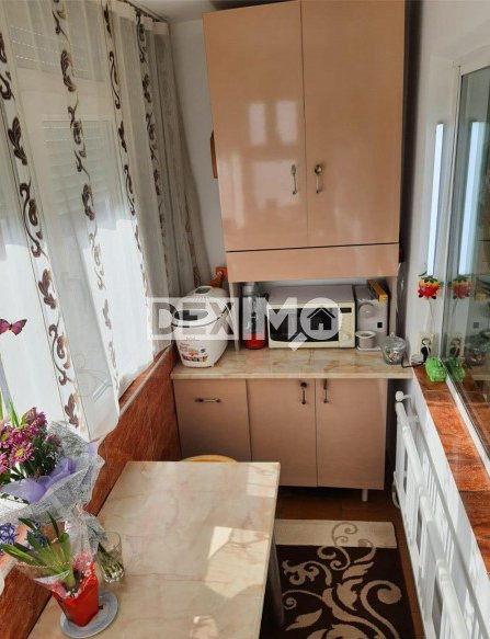 Apartament 2 Camere - Zona CET - Etaj 9 - Gaze la Usa