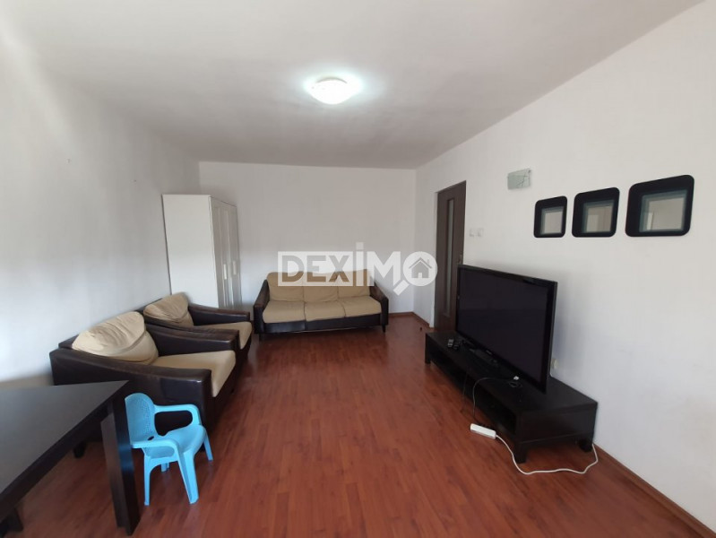 Apartament 3 Camere - Casa De Cultura - Gaze la Usa - 1130 EURO / MP !!!