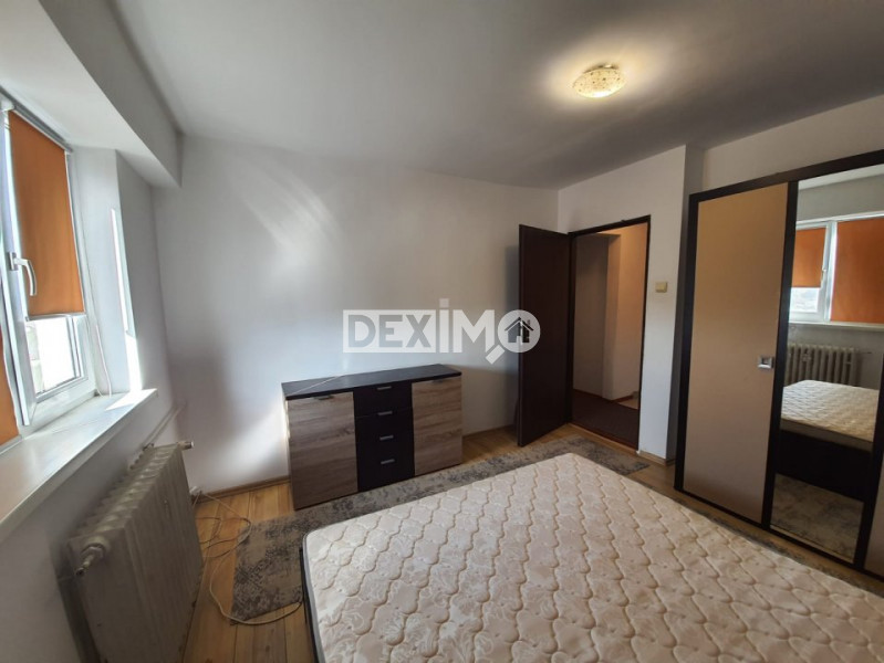 Apartament 3 Camere - Casa De Cultura - Gaze la Usa - 1130 EURO / MP !!!