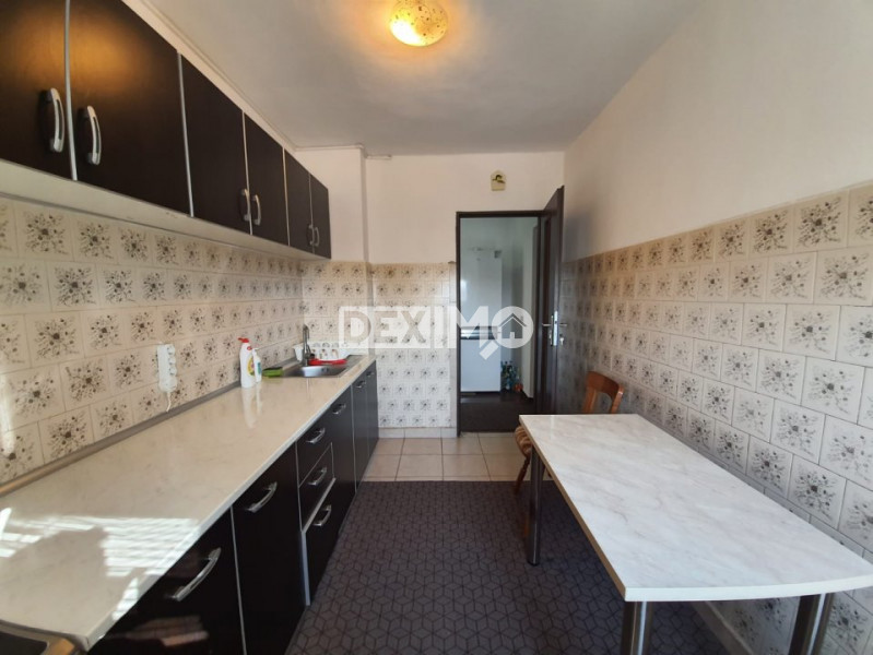 Apartament 3 Camere - Casa De Cultura - Gaze la Usa - 1130 EURO / MP !!!
