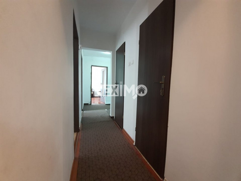 Apartament 3 Camere - Casa De Cultura - Gaze la Usa - 1130 EURO / MP !!!