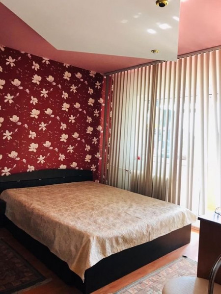 Apartament 3 camere Decomandate - Zona Dacia - Gaze - Izolat