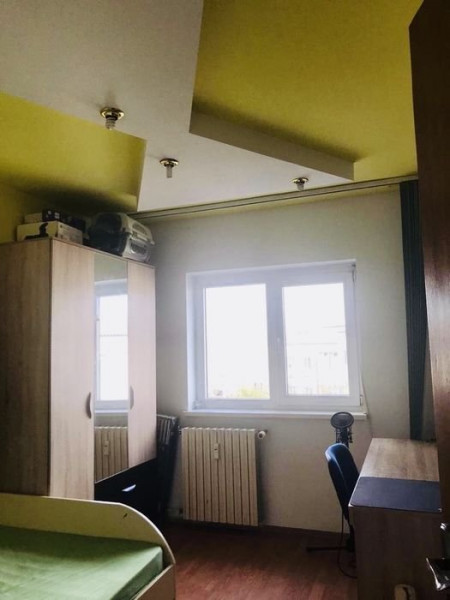 Apartament 3 camere Decomandate - Zona Dacia - Gaze - Izolat