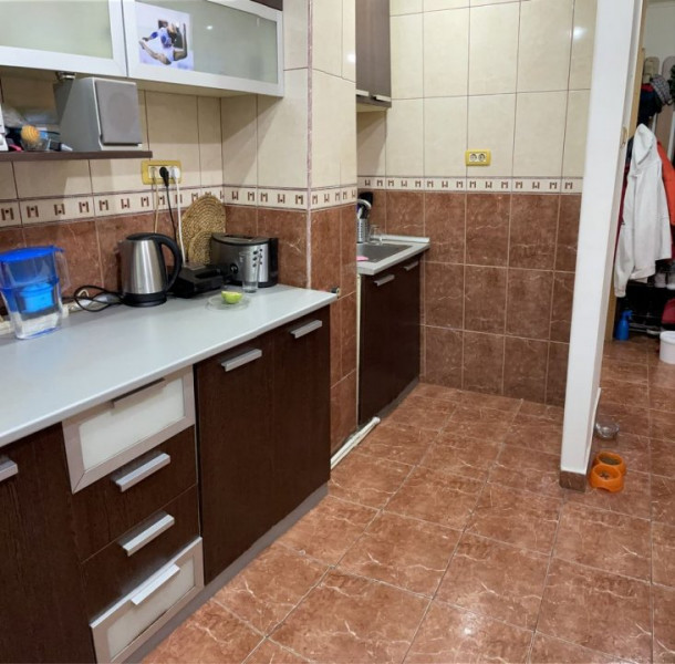 Apartament 3 camere Decomandate - Zona Dacia - Gaze - Izolat