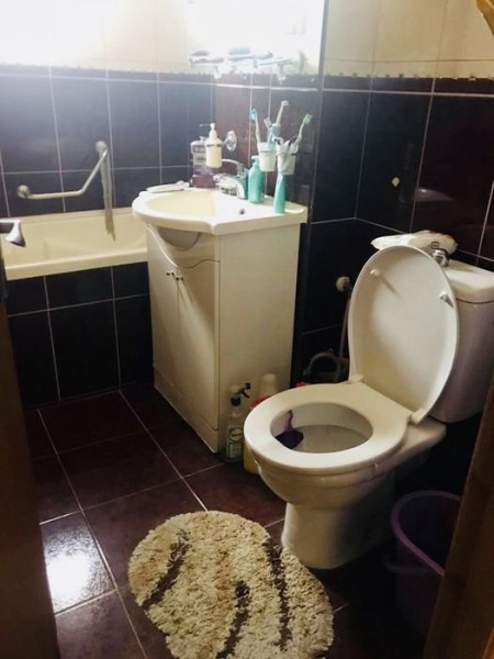 Apartament 3 camere Decomandate - Zona Dacia - Gaze - Izolat