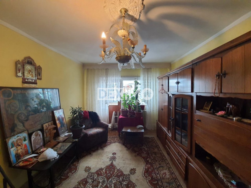 Apartament 3 Camere - Zona Anda - Etaj 1 - Gaze pe Scara