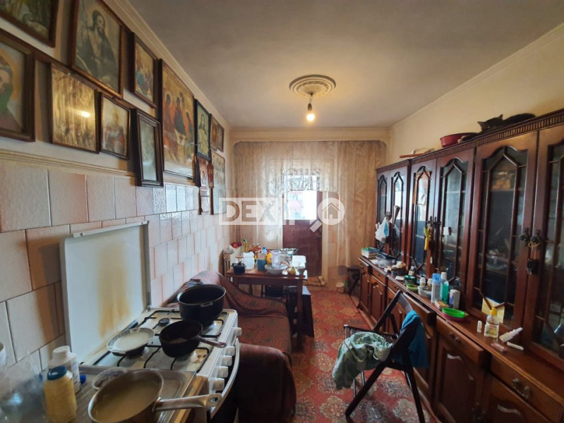 Apartament 3 Camere - Zona Anda - Etaj 1 - Gaze pe Scara