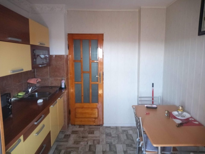 Apartament 2 Camere Decomandate - Zona Tomis 3 - Etaj 4 