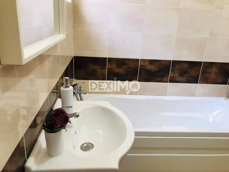 Apartament 2 Camere - Zona Mamaia Nord - Curte Proprie - Loc De Parcare