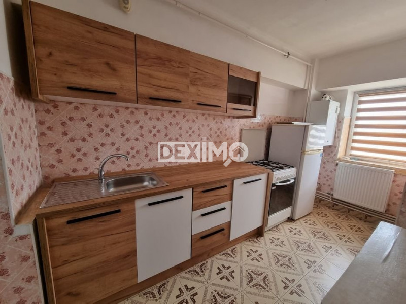 Apartament 2 Camere Decomandate -  Zona Dacia - Gaze - Renovat
