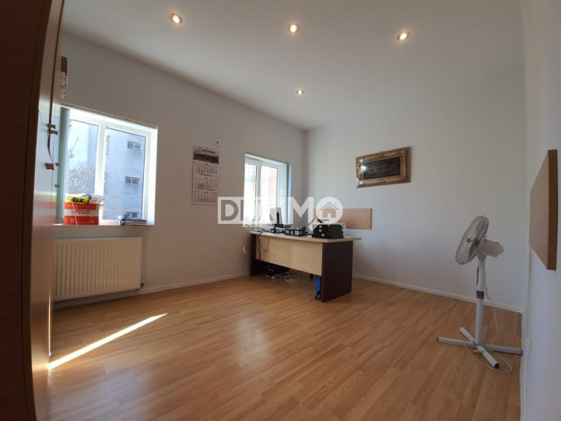 PIATA OVIDIU CIN-CIN Apartament cu 4 camere etaj 1 Gaze