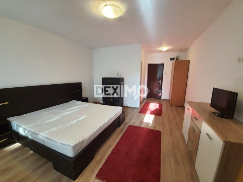 Far-Garsoniera decomandata mobilata modern