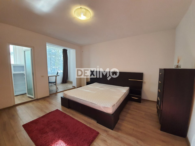 Far-Garsoniera decomandata mobilata modern