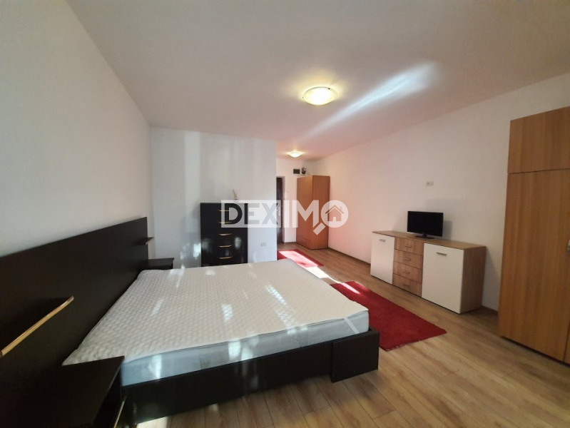 Far-Garsoniera decomandata mobilata modern