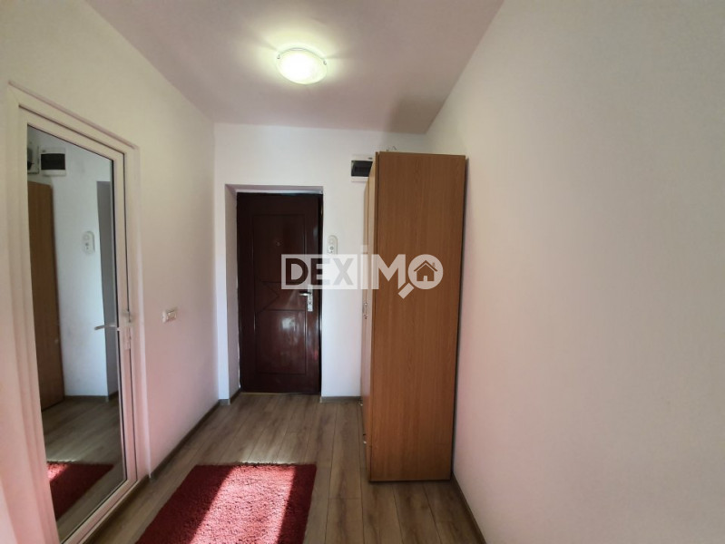 Far-Garsoniera decomandata mobilata modern