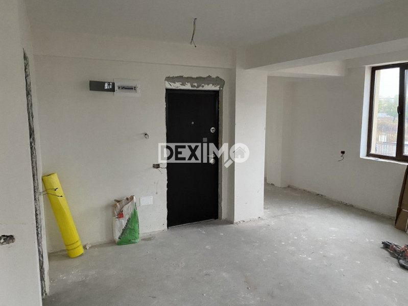 Apartament 3 Camere - Zona Compozitori - Centrala Pe Gaze - Loc De Parcare