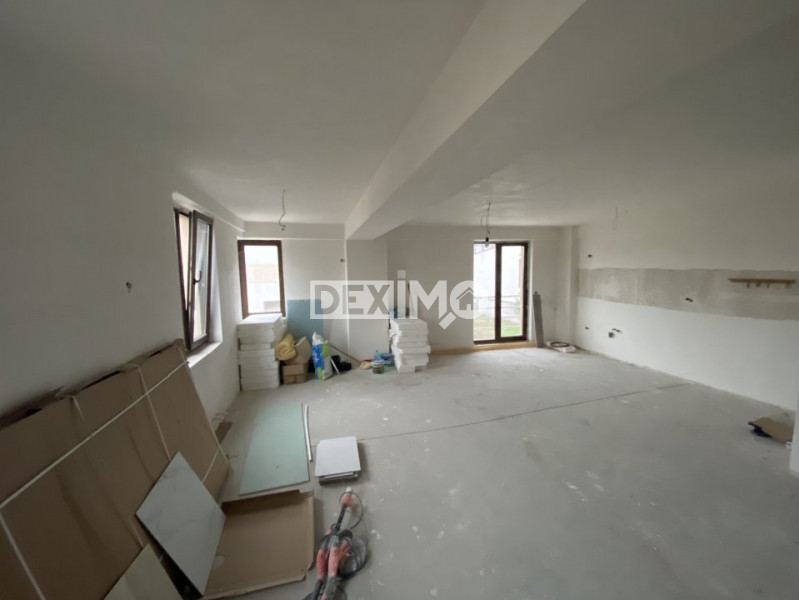 Apartament 3 Camere - Zona Compozitori - Centrala Pe Gaze - Loc De Parcare