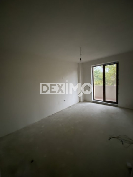 Apartament 3 Camere - Zona Compozitori - Centrala Pe Gaze - Loc De Parcare