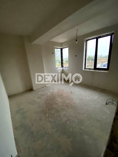 Apartament 3 Camere - Zona Compozitori - Centrala Pe Gaze - Loc De Parcare