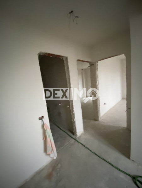 Apartament 3 Camere - Zona Compozitori - Centrala Pe Gaze - Loc De Parcare