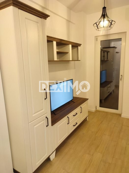 Studio - Mamaia Nord - Mobilat Complet - Vedere Frontala La Lac