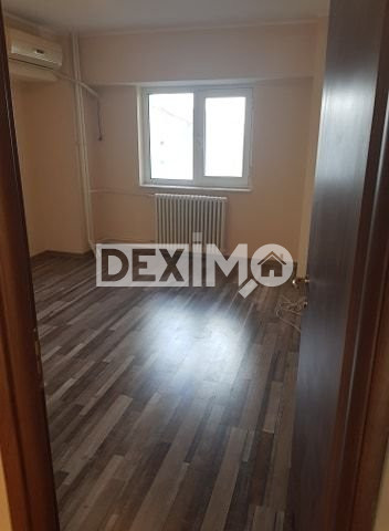 Apartament 3 Camere - Zona Trocadero - Liber