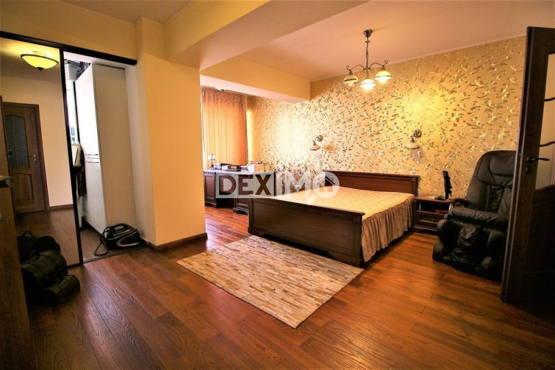 Apartament Penthouse 4 Camere - Zona Tomis Nord - Terasa 200 Mp Cu Piscina 