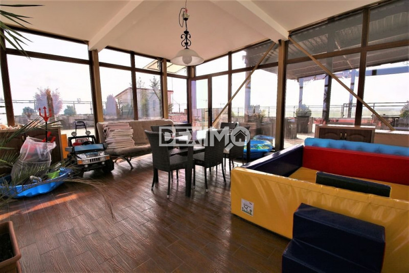 Apartament Penthouse 4 Camere - Zona Tomis Nord - Terasa 200 Mp Cu Piscina 