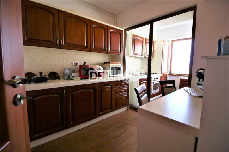 Apartament Penthouse 4 Camere - Zona Tomis Nord - Terasa 200 Mp Cu Piscina 