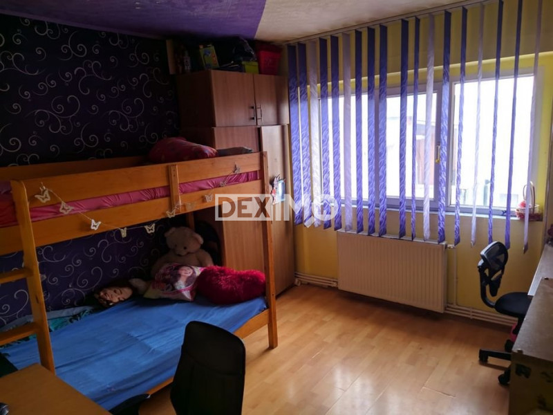 Apartament 2 Camere Transformat In 3 Camere - Zona CET - Centrala Pe Gaze