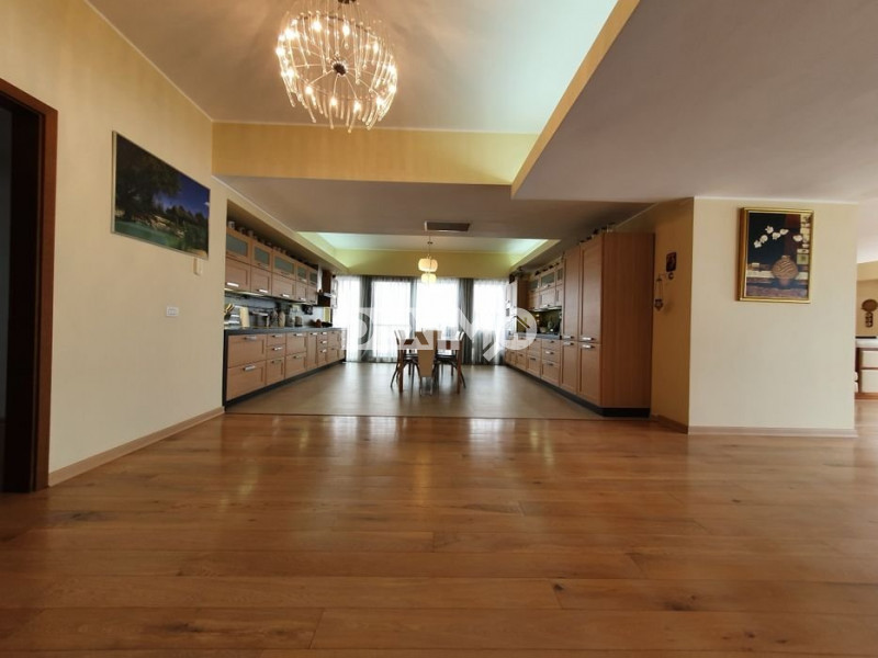 Apartament 5 Camere -  Faleza Nord Spectrum - Vedere Frontala la Mare !!!