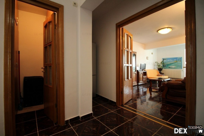 Apartament 3 Camere Decomandate - Centrala Pe Gaze - Mobilat / Utilat Complet