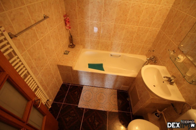 Apartament 3 Camere Decomandate - Centrala Pe Gaze - Mobilat / Utilat Complet